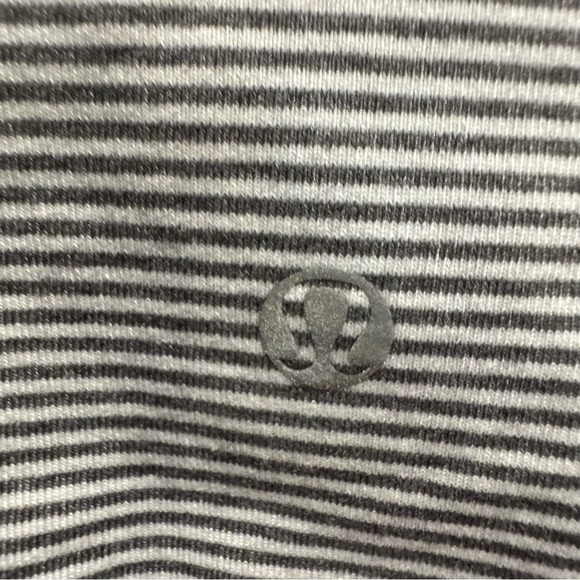 Lululemon Define Jacket in Tonka Stripe Heathered Slate White Sz 8 - Picture 14 of 15